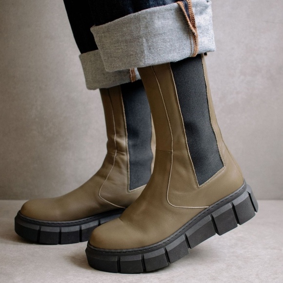 ALOHAS Olive and Black Combat Boots ethically made- size 6.5 - Picture 4 of 6